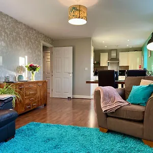  Apartment The Orchid-central Beeston-private Apartment-smarttv-free Wi-fi-tram-parking